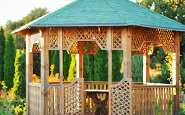 Painting Pergolas and Gazebos: How NOT to Botch It!